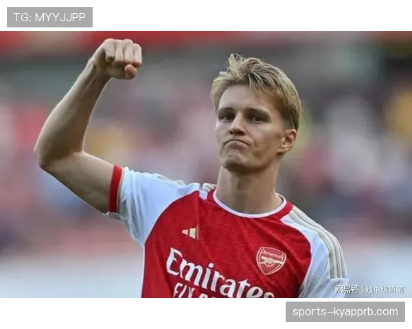 厄德高与格里兹曼在进攻组织与前场串联中的战术角色差异分析