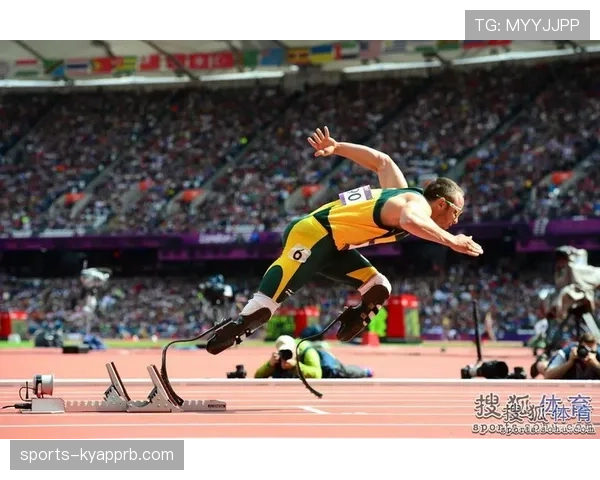 奥斯卡·皮斯托瑞斯训练完顺手把假肢扔沙发上，这人到底算不算“超人”？